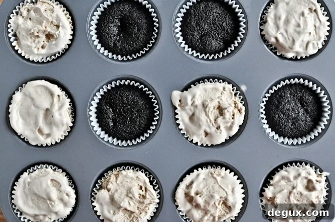 Peanut Butter Fudge Coffee Ice Cream Cupcakes I howsweeteats.com