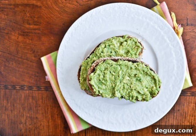 my favorite avocado toast I howsweeteats.com my favorite avocado toast I howsweeteats.com