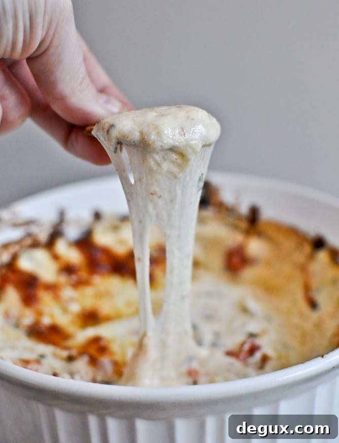 White Pizza Dip I howsweeteats.com