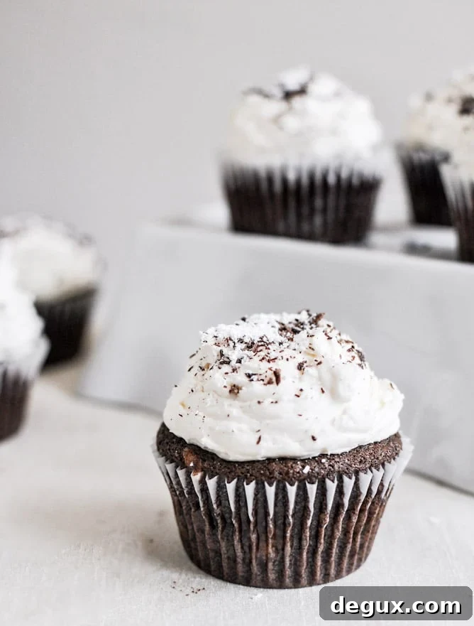 Kahlua and Cream Double Chocolate Chunk Cupcakes I howsweeteats.com Kahlua and Cream Double Chocolate Chunk Cupcakes I howsweeteats.com