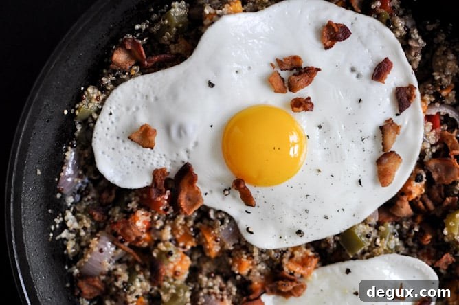 Quinoa Breakfast Skillet I howsweeteats.com Quinoa Breakfast Skillet I howsweeteats.com