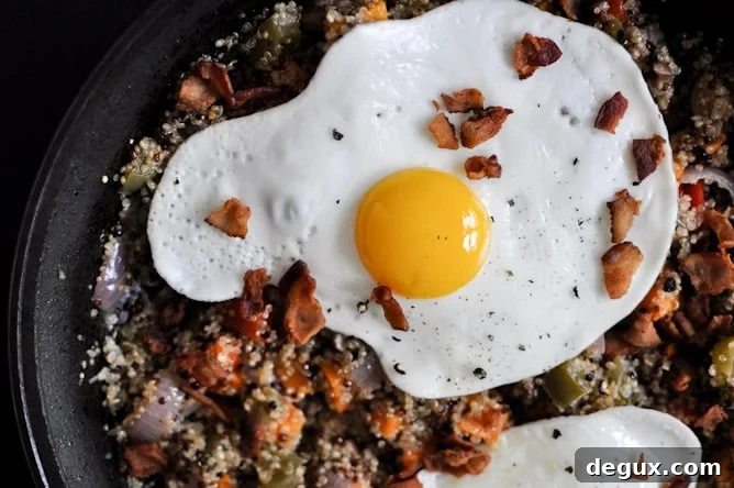 Quinoa Breakfast Skillet I howsweeteats.com