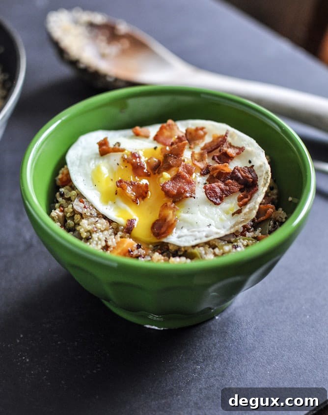 Quinoa Breakfast Skillet I howsweeteats.com Quinoa Breakfast Skillet I howsweeteats.com