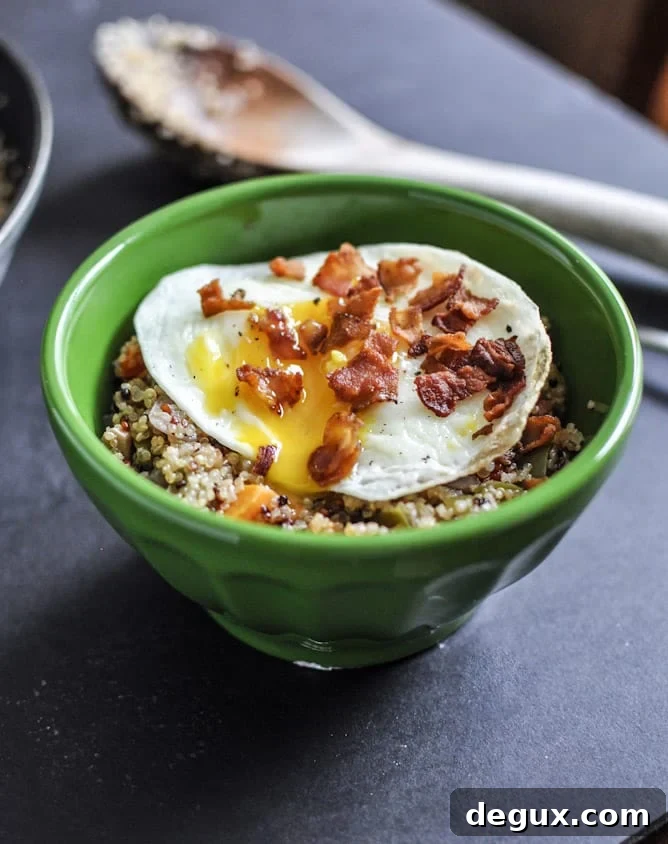 Quinoa Breakfast Skillet I howsweeteats.com