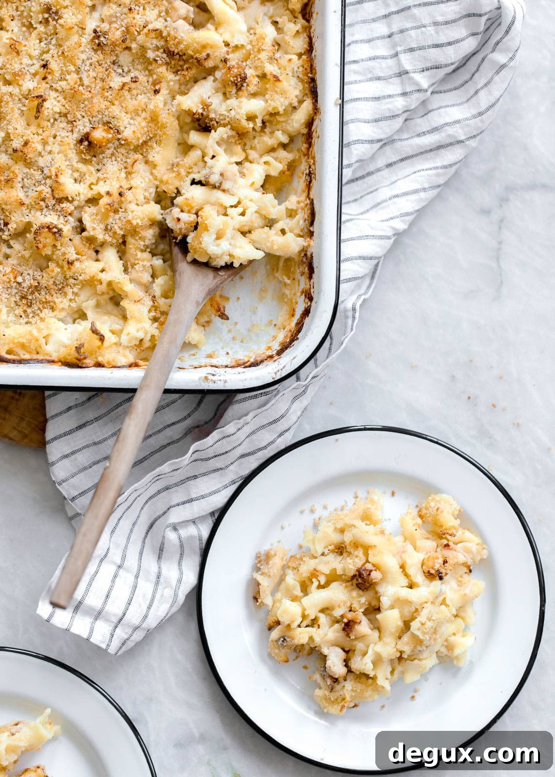 lobster mac and cheese I howsweeteats.com 
