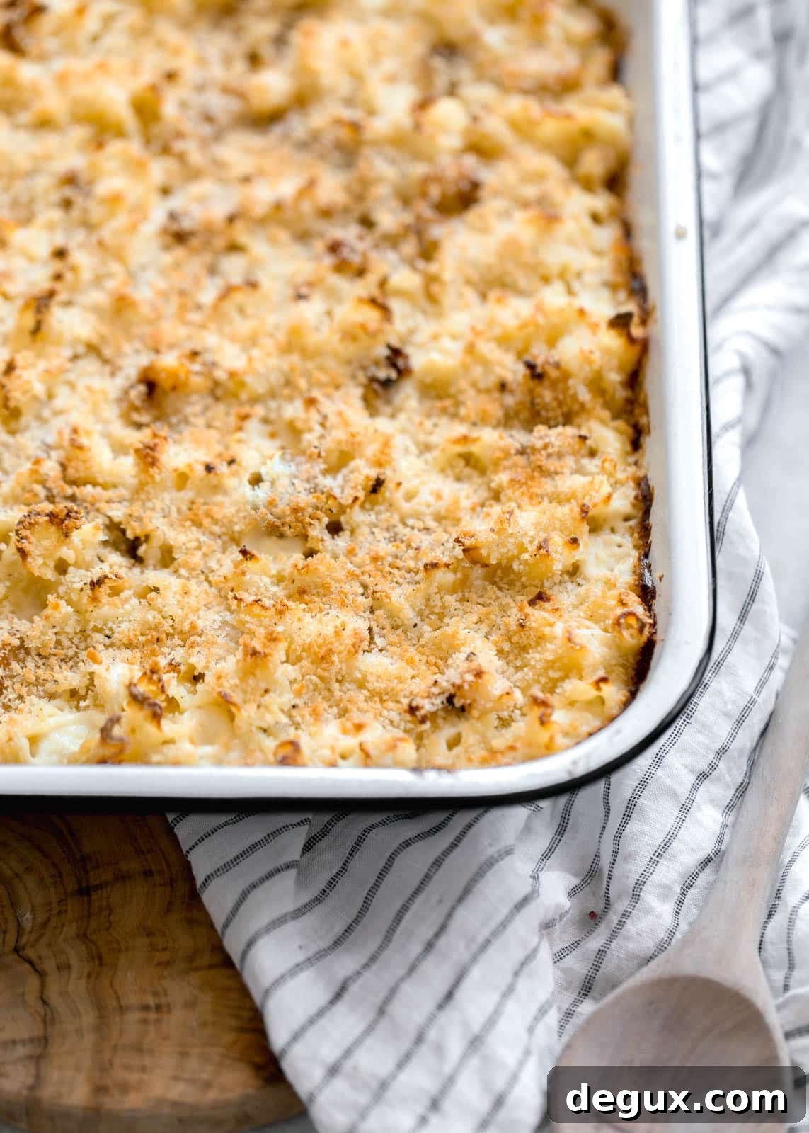 lobster mac and cheese I howsweeteats.com 