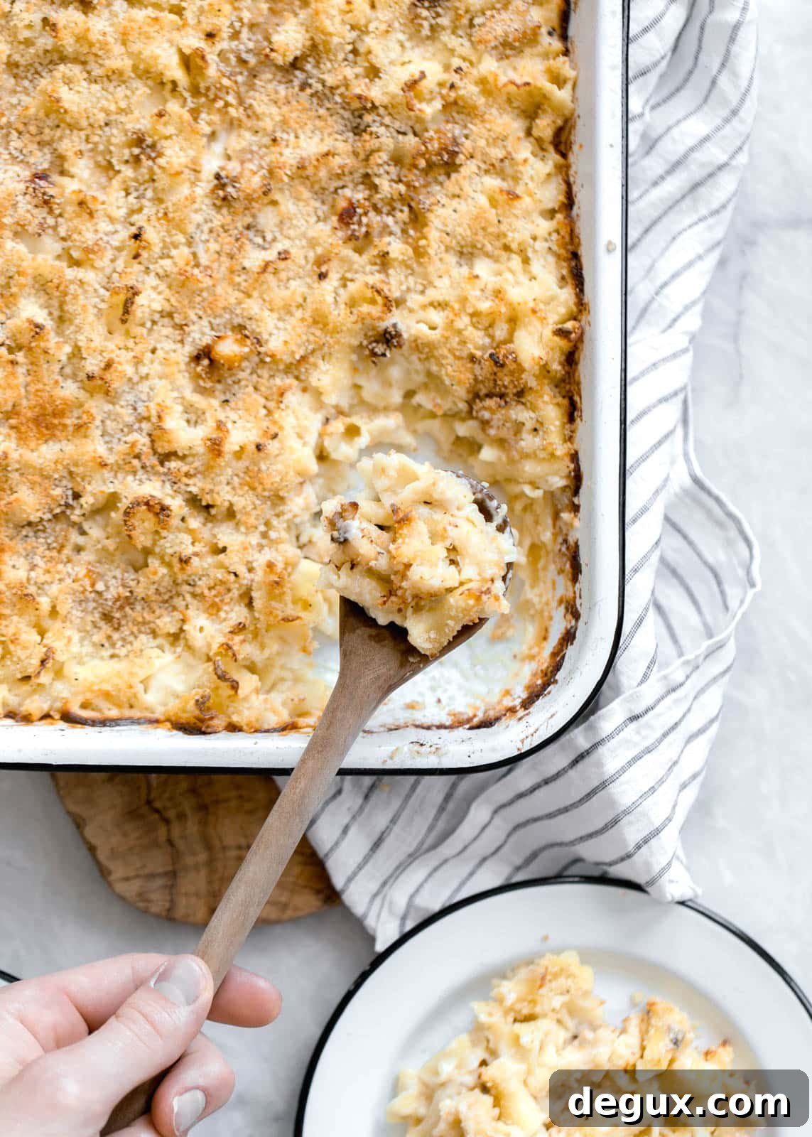 lobster mac and cheese I howsweeteats.com 