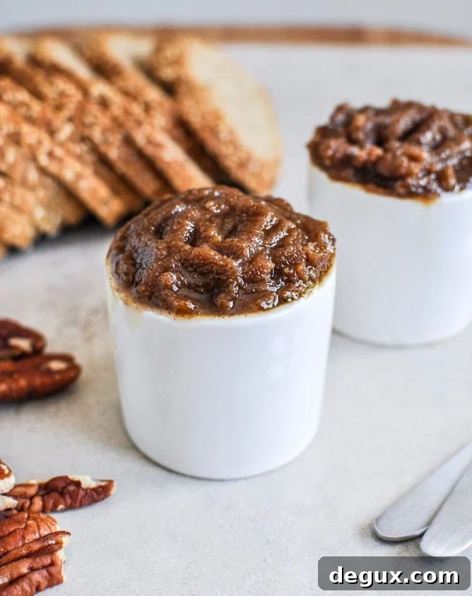 Roasted Pecan Pumpkin Butter I howsweeteats.com