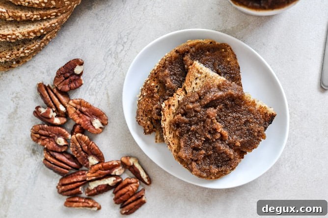 Roasted Pecan Pumpkin Butter I howsweeteats.com