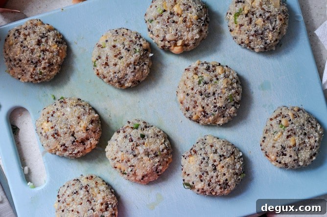 Crispy Quinoa Sliders I howsweeteats.com