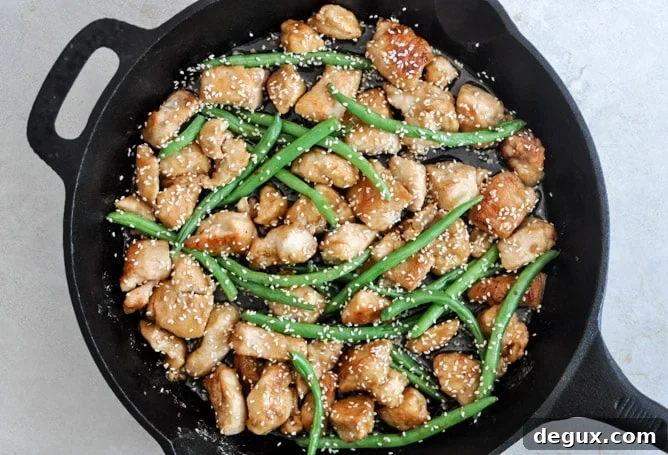 Simple Sesame Chicken Skillet I howsweeteats.com Simple Sesame Chicken Skillet I howsweeteats.com