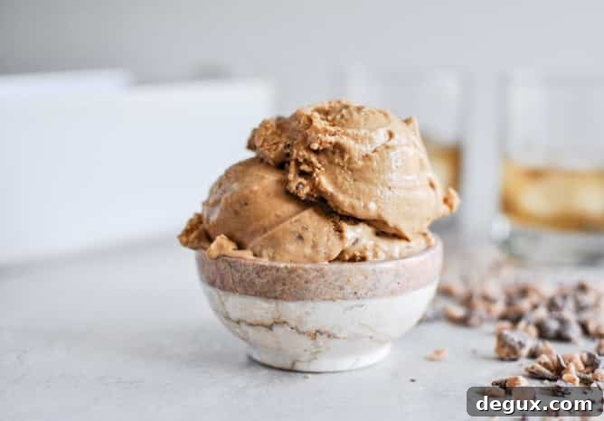 Burnt Caramel Bourbon Ice Cream with Milk Chocolate Toffee I howsweeteats.com