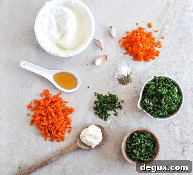 Spinach and Kale Greek Yogurt Dip I howsweeteats.com