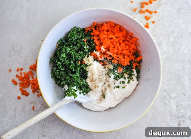 Spinach and Kale Greek Yogurt Dip I howsweeteats.com