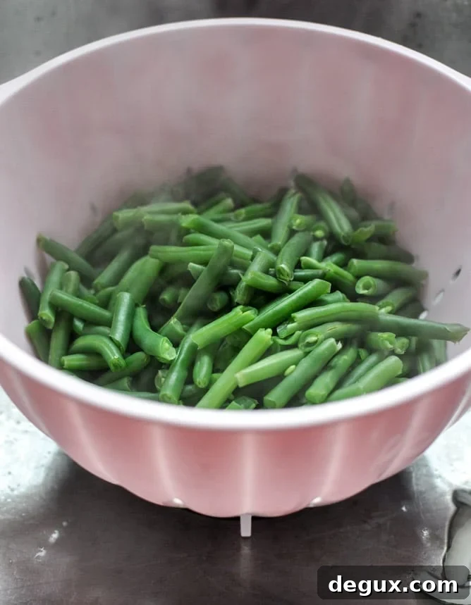 Lightened Up Fresh Green Bean Casserole I howsweeteats.com