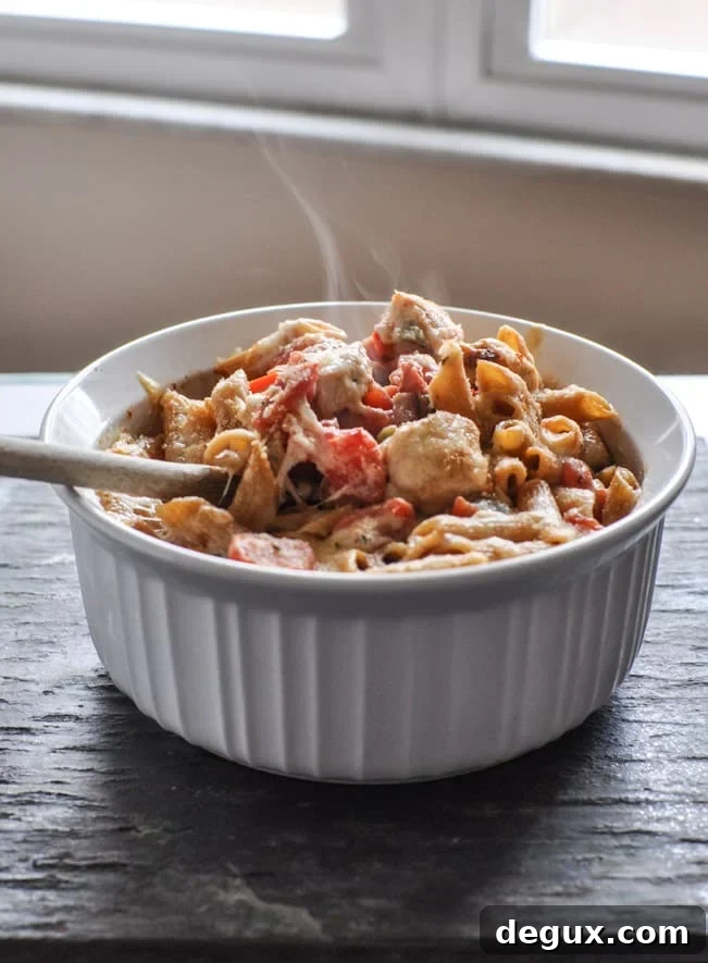 Super Easy Creamy Tomato and Chicken Baked Penne Super Easy Creamy Tomato and Chicken Baked Penne