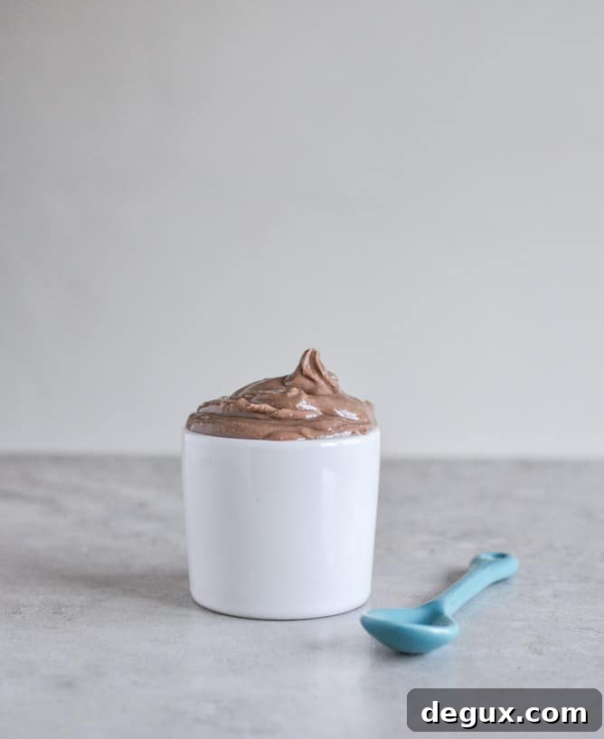 Homemade Milk Chocolate Cashew Butter I howsweeteats.com Homemade Milk Chocolate Cashew Butter I howsweeteats.com