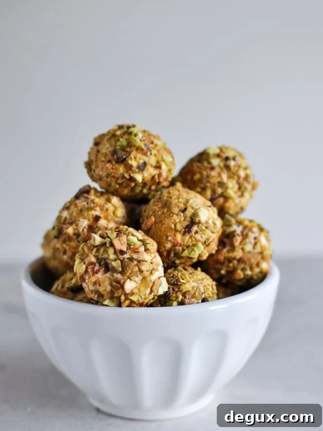 Roasted Red Pepper + Bacon Goat Cheese Truffles I howsweeteats.com Roasted Red Pepper + Bacon Goat Cheese Truffles I howsweeteats.com