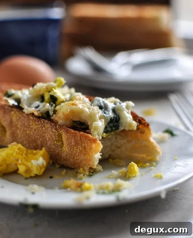 Fontina and Spinach Baked Eggs with Garlic Brown Butter Breadcrumbs I howsweeteats.com Fontina and Spinach Baked Eggs with Garlic Brown Butter Breadcrumbs I howsweeteats.com