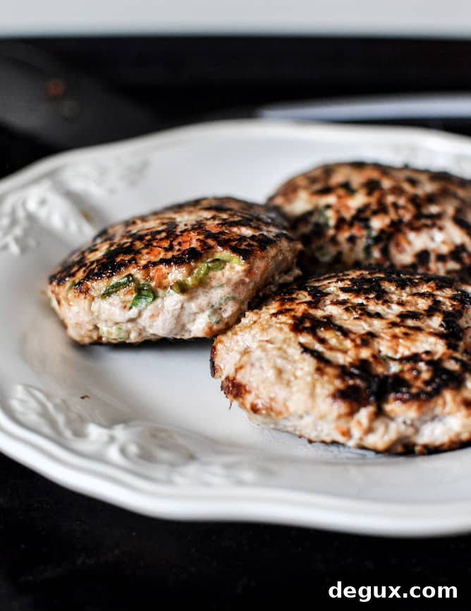 Thai Turkey Burgers I howsweeteats.com Thai Turkey Burgers I howsweeteats.com