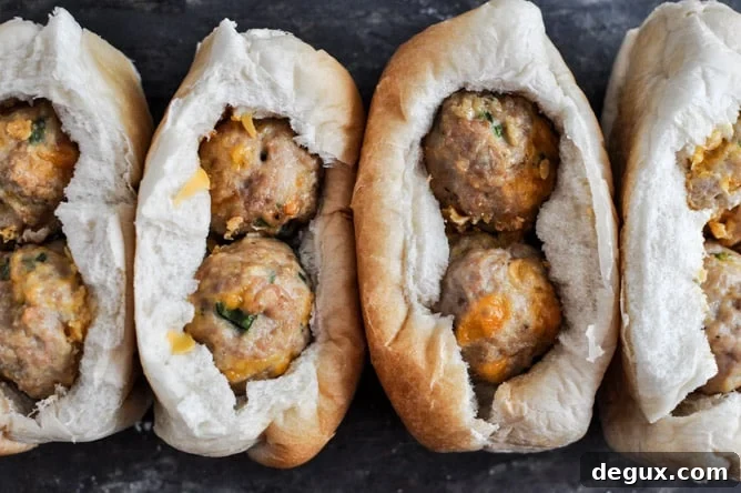 Jalapeño Cheddar Chicken Meatball Sandwiches I howsweeteats.com Jalapeño Cheddar Chicken Meatball Sandwiches I howsweeteats.com