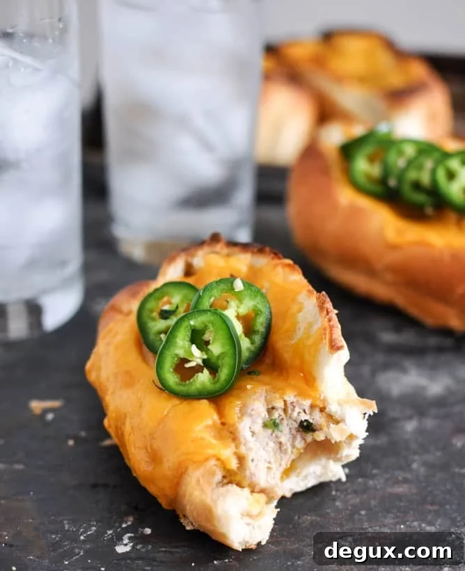 Jalapeño Cheddar Chicken Meatball Sandwiches I howsweeteats.com Jalapeño Cheddar Chicken Meatball Sandwiches I howsweeteats.com