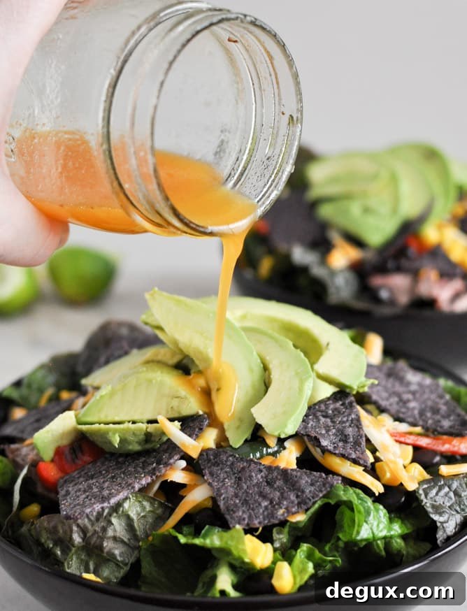 Tequila Lime Flank Steak Fajita Salad with Chile Lime Vinaigrette I howsweeteats.com