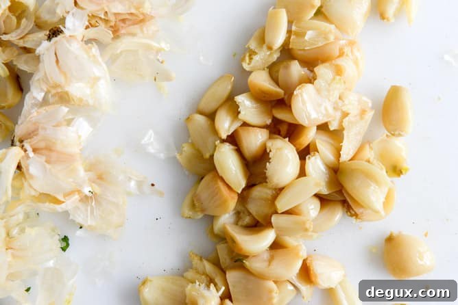 How To Make Roasted Garlic Oil I howsweeteats.com