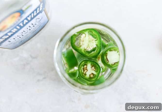 Mango Jalapeño Margaritas I howsweeteats.com