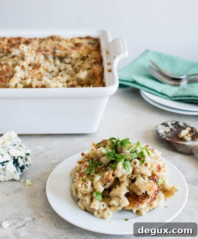 Blue Cheese Mac and Cheese I howsweeteats.com Blue Cheese Mac and Cheese I howsweeteats.com
