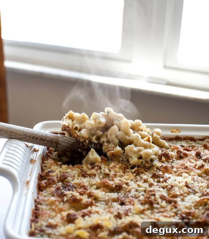 Blue Cheese Mac and Cheese I howsweeteats.com Blue Cheese Mac and Cheese I howsweeteats.com