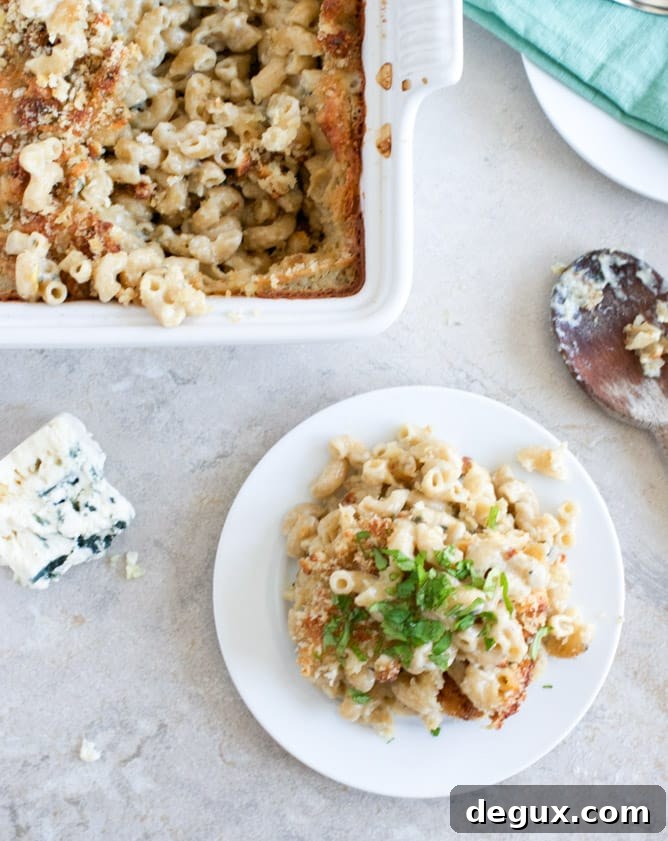 Blue Cheese Mac and Cheese I howsweeteats.com Blue Cheese Mac and Cheese I howsweeteats.com