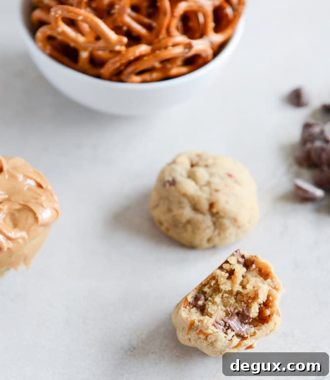 Peanut Butter Pretzel Chocolate Chip Cookie Bites I howsweeteats.com