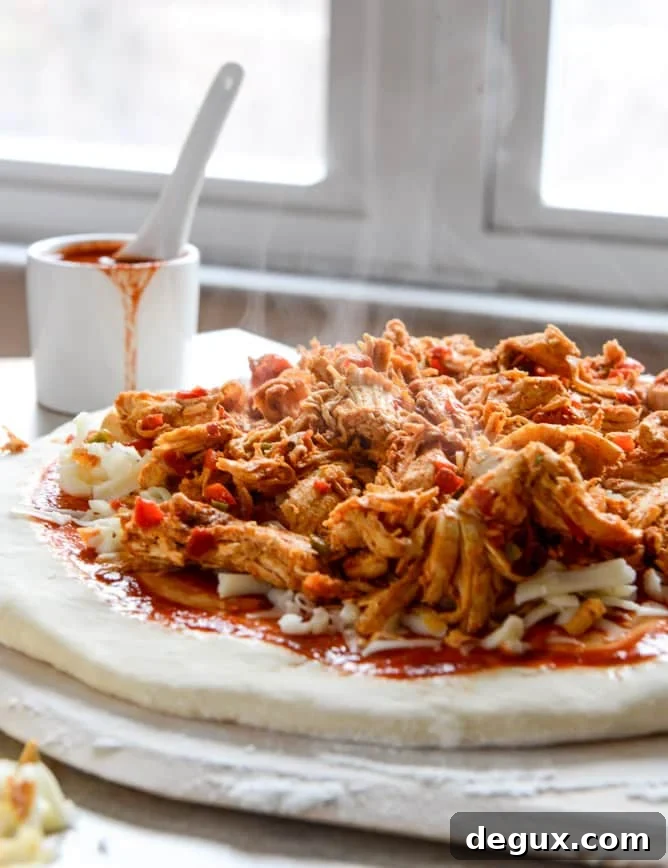 Chicken Enchilada Pizza I howsweeteats.com