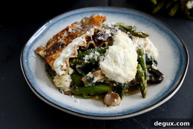 Springtime Veggie Skillet Lasagna I howsweeteats.com Springtime Veggie Skillet Lasagna I howsweeteats.com