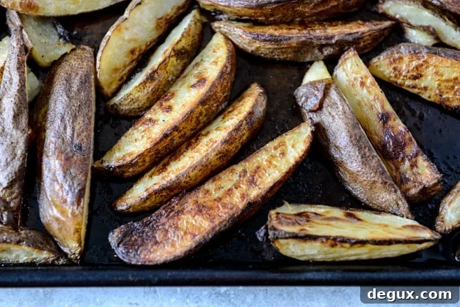 Crispy Buffalo Oven Fries I howsweeteats.com Crispy Buffalo Oven Fries I howsweeteats.com