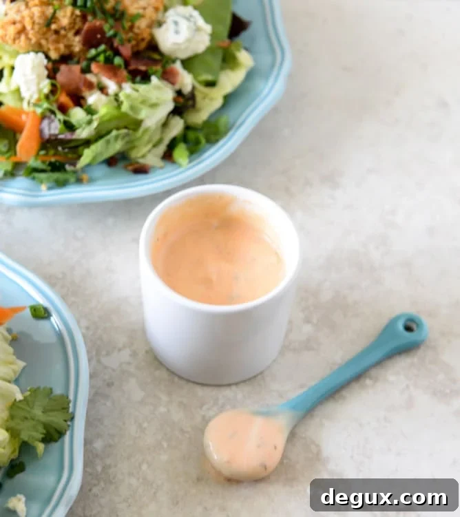 Crunchy Buffalo Chicken Salads with Bacon and Spicy Ranch I howsweeteats.com Crunchy Buffalo Chicken Salads with Bacon and Spicy Ranch I howsweeteats.com