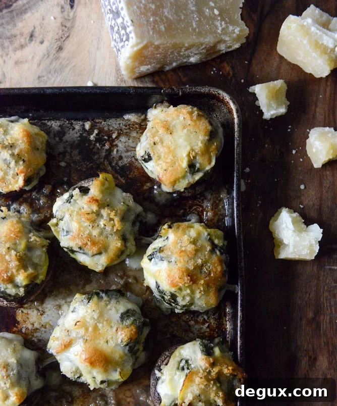 Spinach, Bacon + Artichoke Stuffed Portobellos I howsweeteats.com
