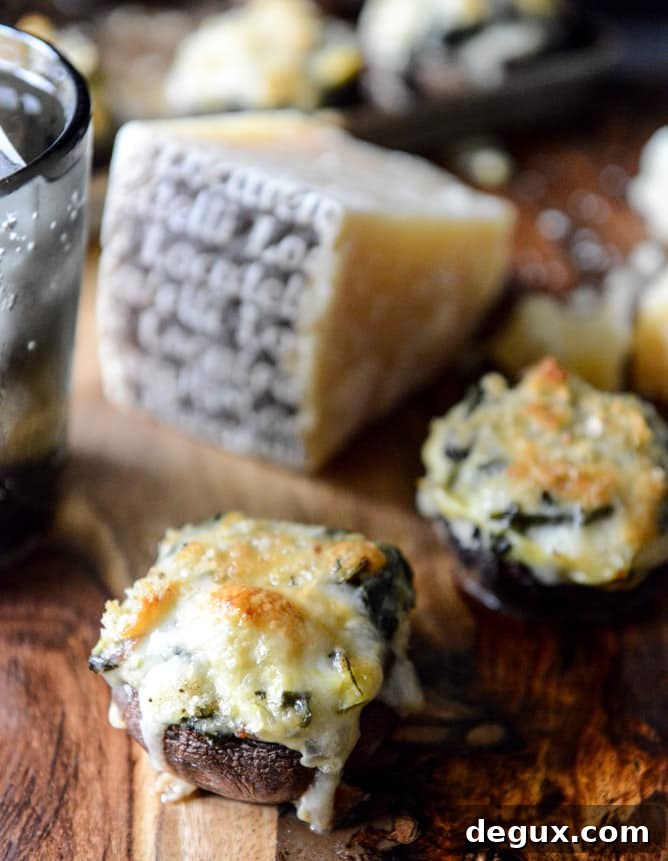Spinach, Bacon + Artichoke Stuffed Portobellos I howsweeteats.com