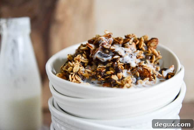 Crunchy Quinoa, Toasted Almond and Dark Chocolate Brown Butter Granola I howsweeteats.com