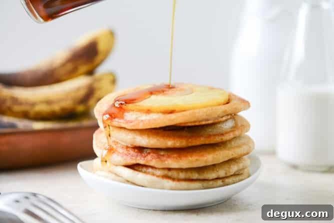 Vegan Pineapple Upside Down Banana Pancakes I howsweeteats.com