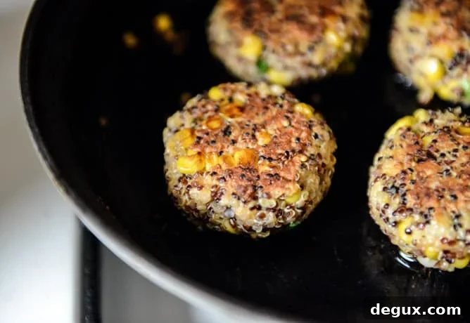 Crispy Buffalo Style Quinoa Sliders with Sweet Corn + Scallions I howsweeteats.com