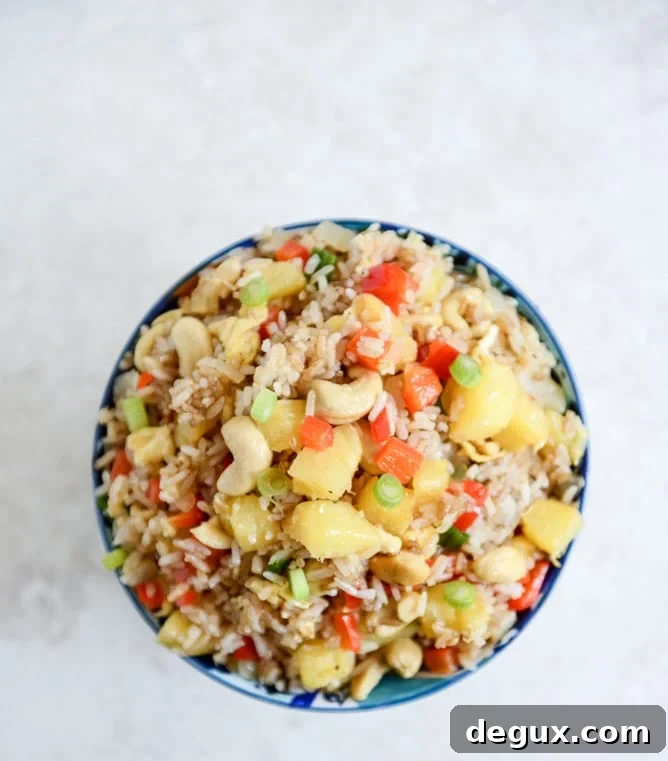 Pineapple Cashew Fried Rice I howsweeteats.com Pineapple Cashew Fried Rice I howsweeteats.com