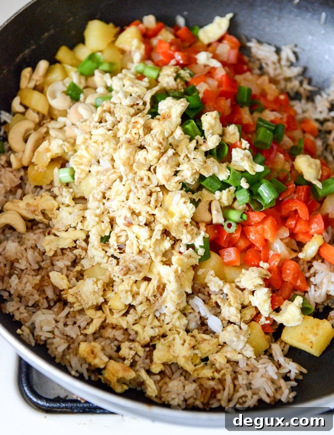 Pineapple Cashew Fried Rice I howsweeteats.com Pineapple Cashew Fried Rice I howsweeteats.com