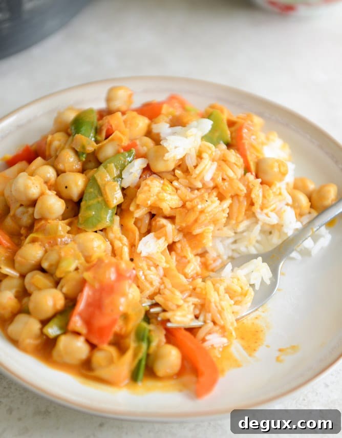 Easy Thai Chickpea Curry with Coconut Rice I howsweeteats.com