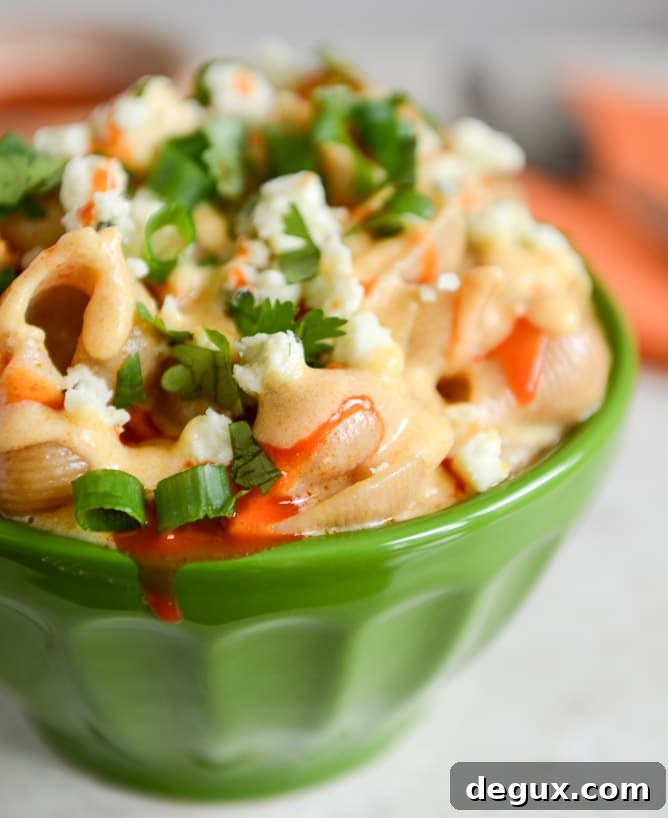 Stovetop Buffalo Chicken Shells + Cheese I howsweeteats.com