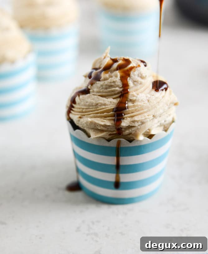 Bacon Banana Cupcakes with Peanut Butter Frosting + a Bourbon Drizzle I howsweeteats.com