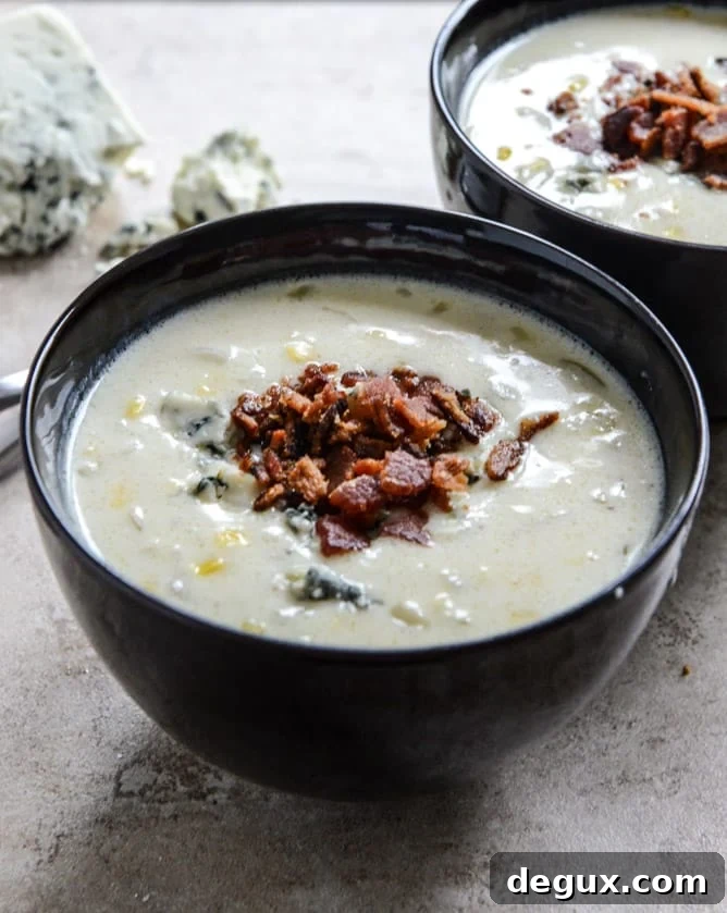 Cheesy Corn Chowder with Bacon + Gorgonzola I howsweeteats.com Cheesy Corn Chowder with Bacon + Gorgonzola I howsweeteats.com