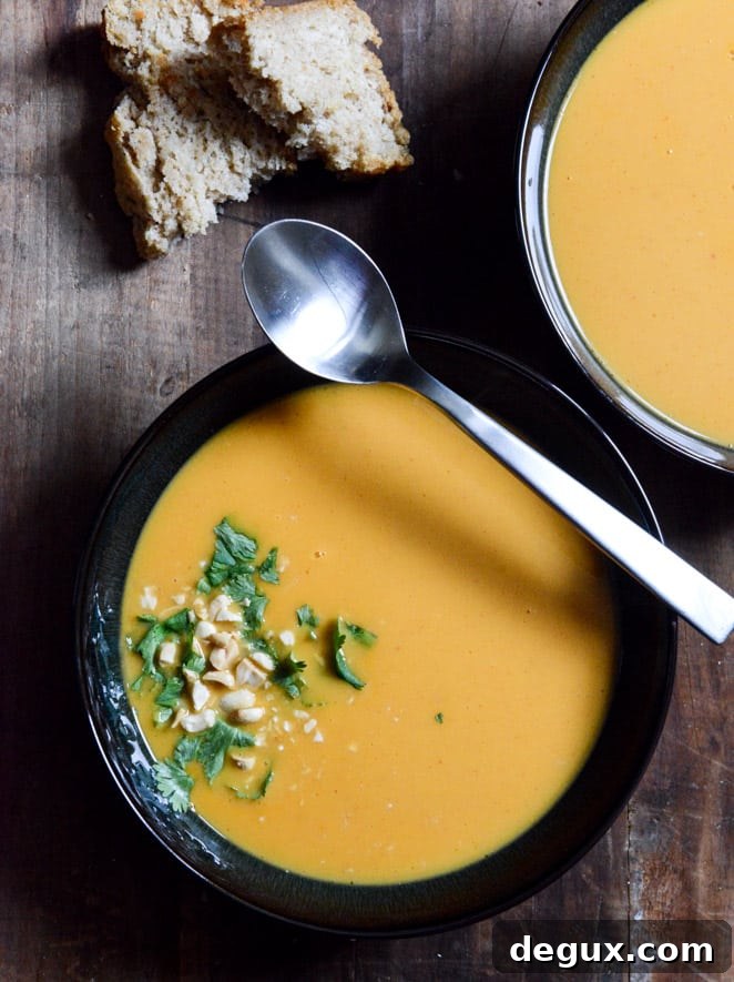 Thai Butternut Squash Soup I howsweeteats.com Thai Butternut Squash Soup I howsweeteats.com