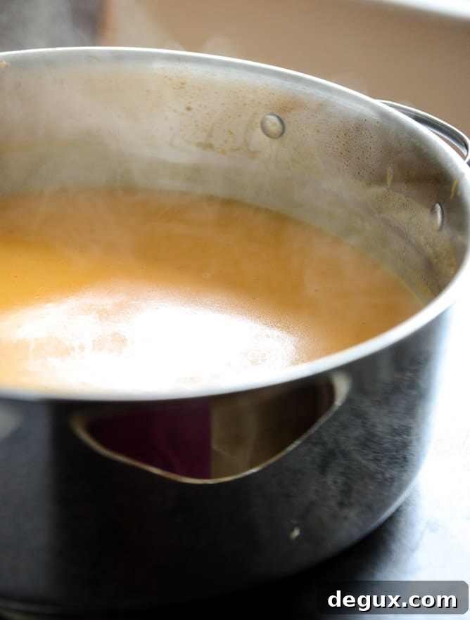 Thai Butternut Squash Soup I howsweeteats.com Thai Butternut Squash Soup I howsweeteats.com